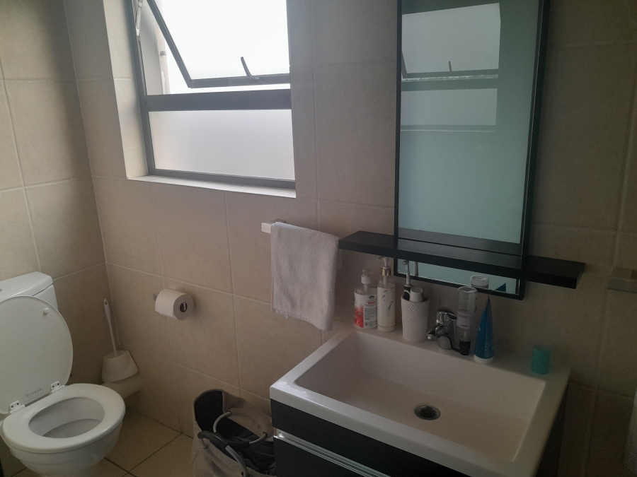 To Let 2 Bedroom Property for Rent in Oakdene Gauteng