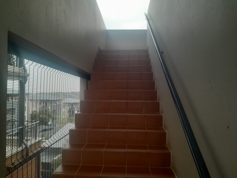 To Let 2 Bedroom Property for Rent in Oakdene Gauteng