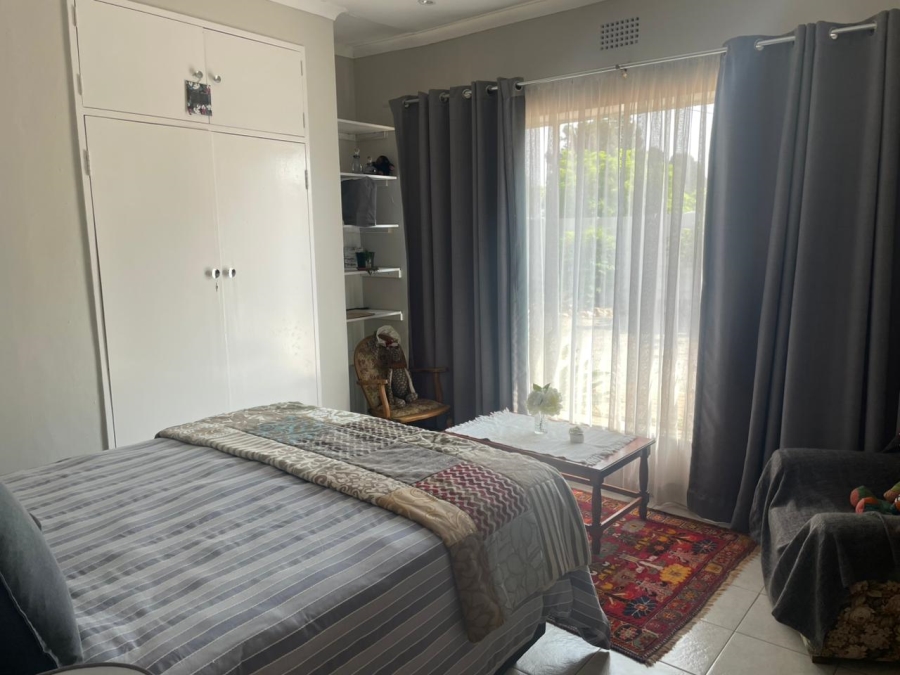 5 Bedroom Property for Sale in Kenmare Gauteng