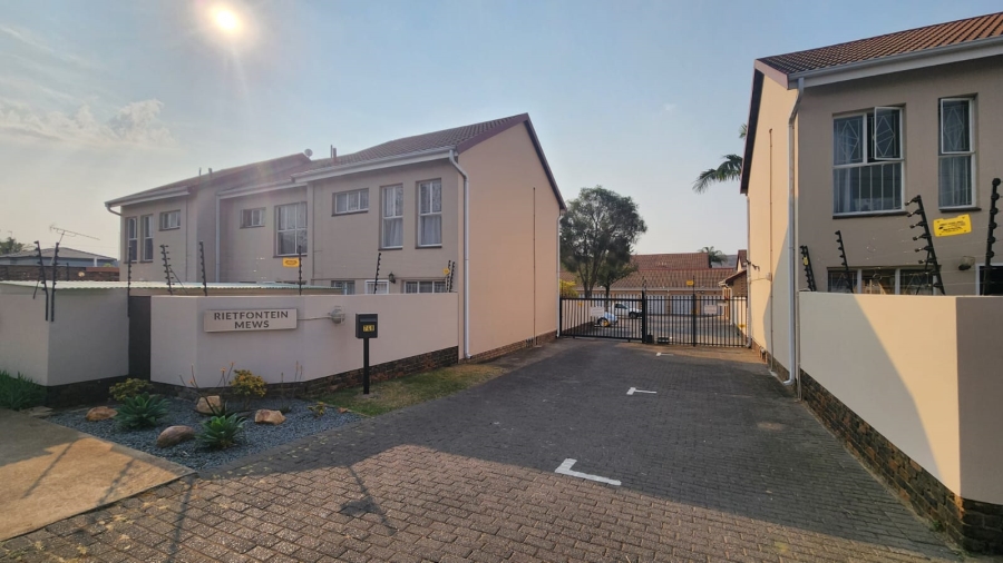 2 Bedroom Property for Sale in Rietfontein Gauteng