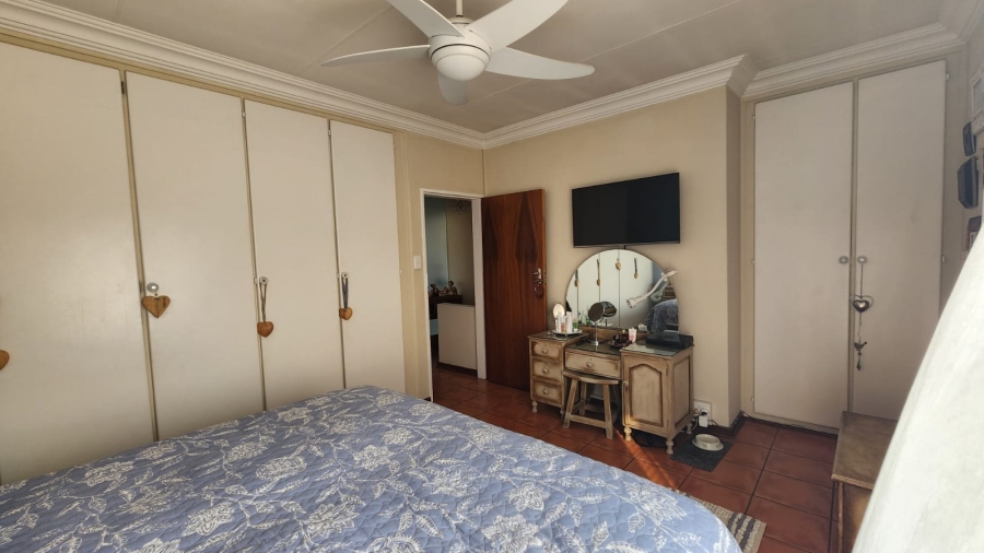 2 Bedroom Property for Sale in Rietfontein Gauteng