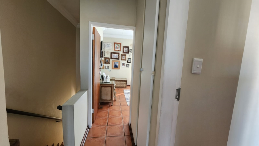 2 Bedroom Property for Sale in Rietfontein Gauteng
