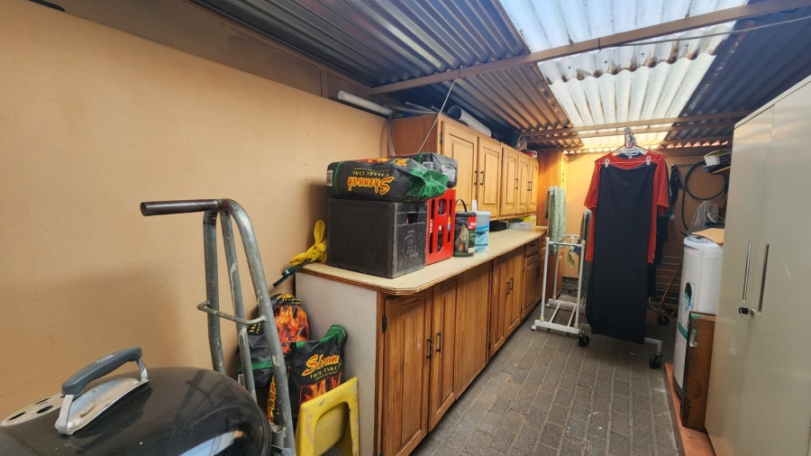 2 Bedroom Property for Sale in Rietfontein Gauteng