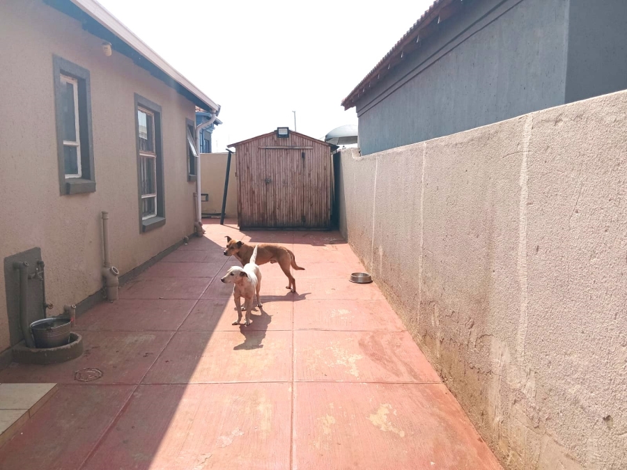 3 Bedroom Property for Sale in Dawn Park Gauteng