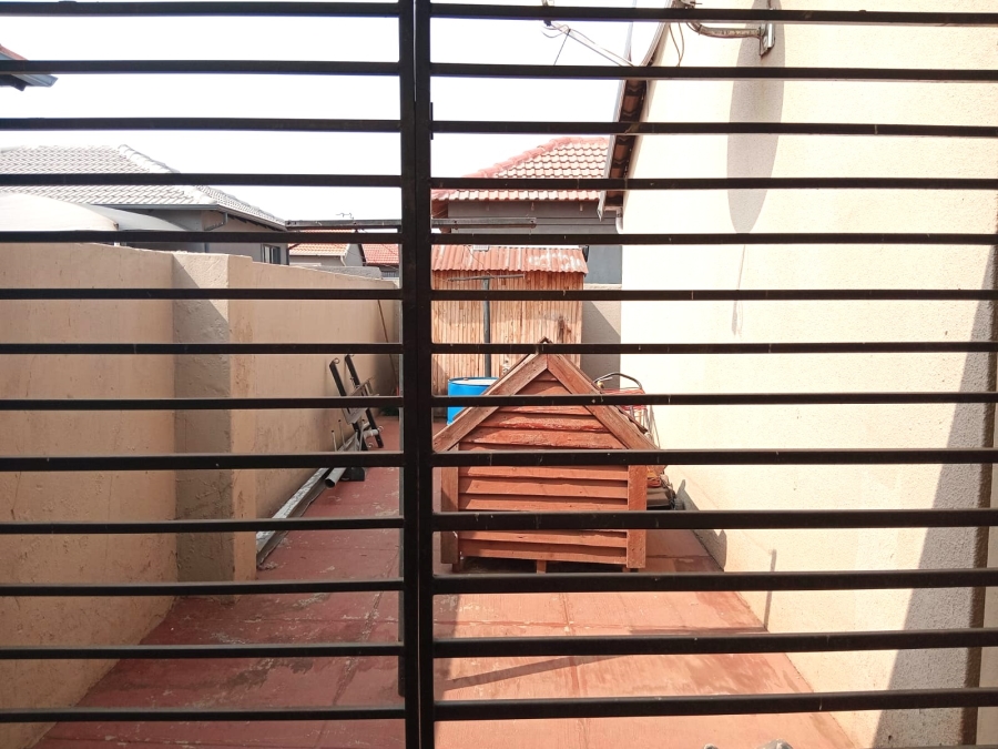 3 Bedroom Property for Sale in Dawn Park Gauteng