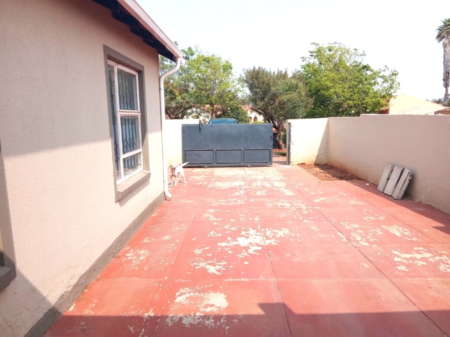 3 Bedroom Property for Sale in Dawn Park Gauteng