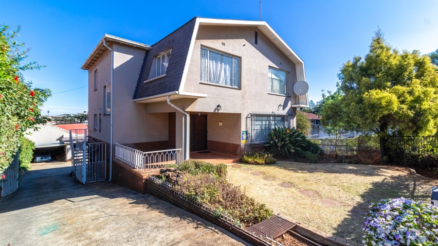 4 Bedroom Property for Sale in Oakdene Gauteng