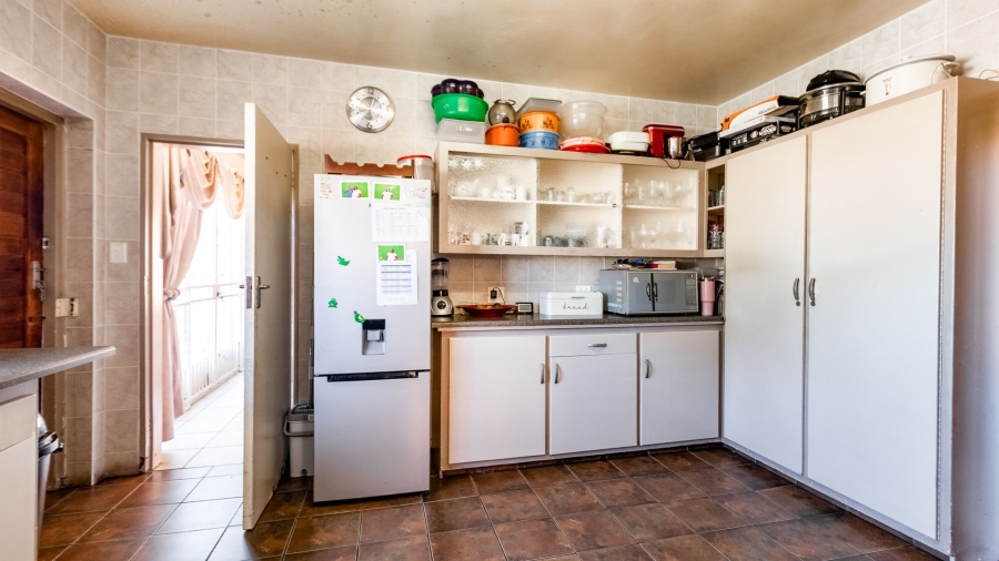 4 Bedroom Property for Sale in Oakdene Gauteng