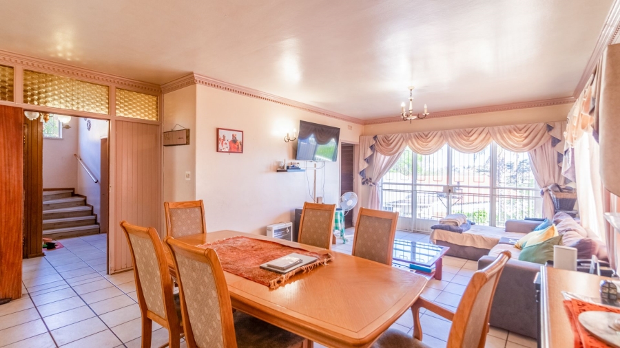 4 Bedroom Property for Sale in Oakdene Gauteng