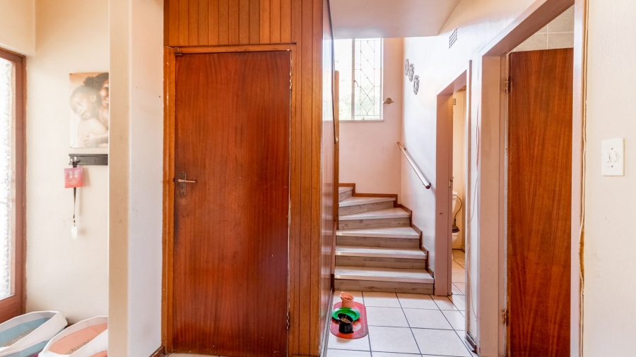 4 Bedroom Property for Sale in Oakdene Gauteng