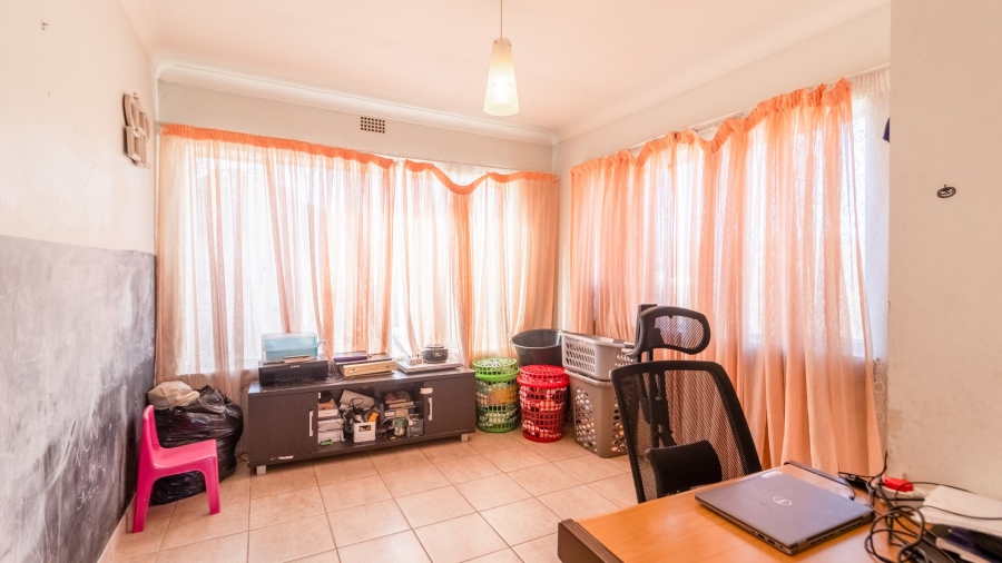 4 Bedroom Property for Sale in Oakdene Gauteng