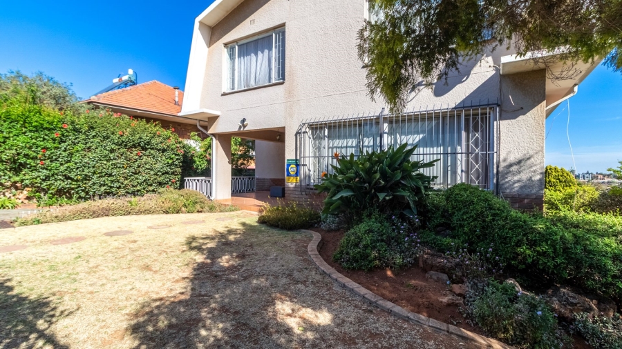 4 Bedroom Property for Sale in Oakdene Gauteng