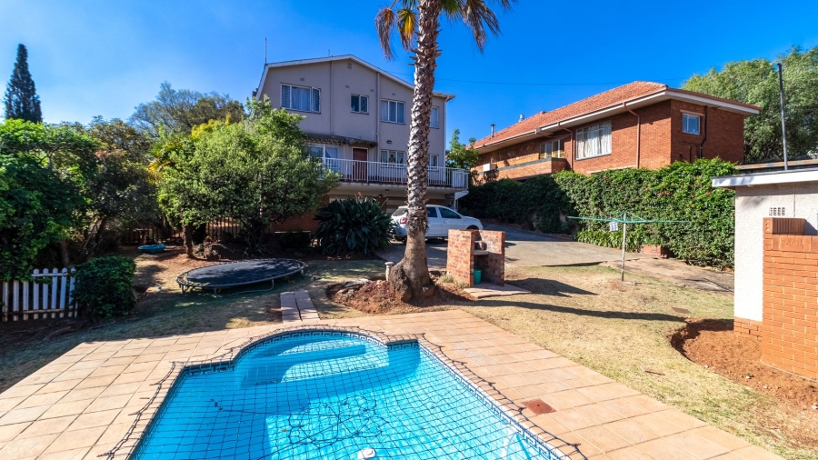 4 Bedroom Property for Sale in Oakdene Gauteng