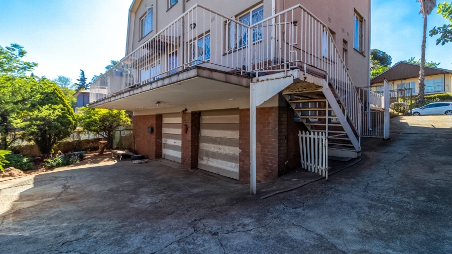 4 Bedroom Property for Sale in Oakdene Gauteng