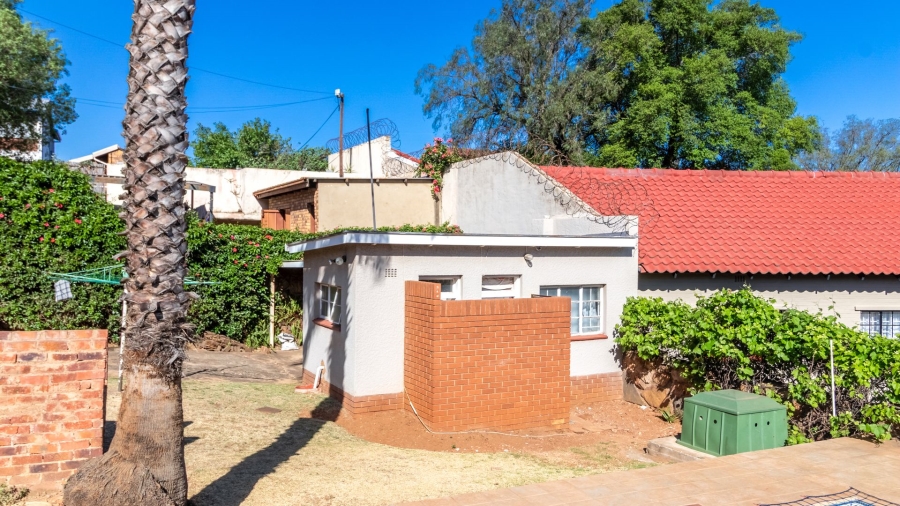 4 Bedroom Property for Sale in Oakdene Gauteng
