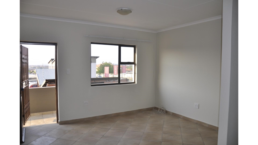 To Let 2 Bedroom Property for Rent in Noordwyk Gauteng