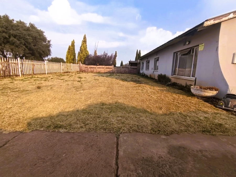 3 Bedroom Property for Sale in Kookrus Gauteng