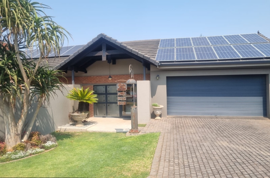 4 Bedroom Property for Sale in Midstream Estate Gauteng