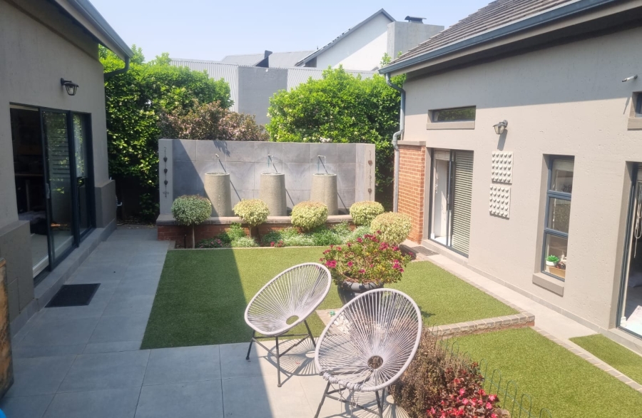 4 Bedroom Property for Sale in Midstream Estate Gauteng