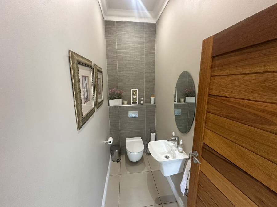 4 Bedroom Property for Sale in Midstream Estate Gauteng