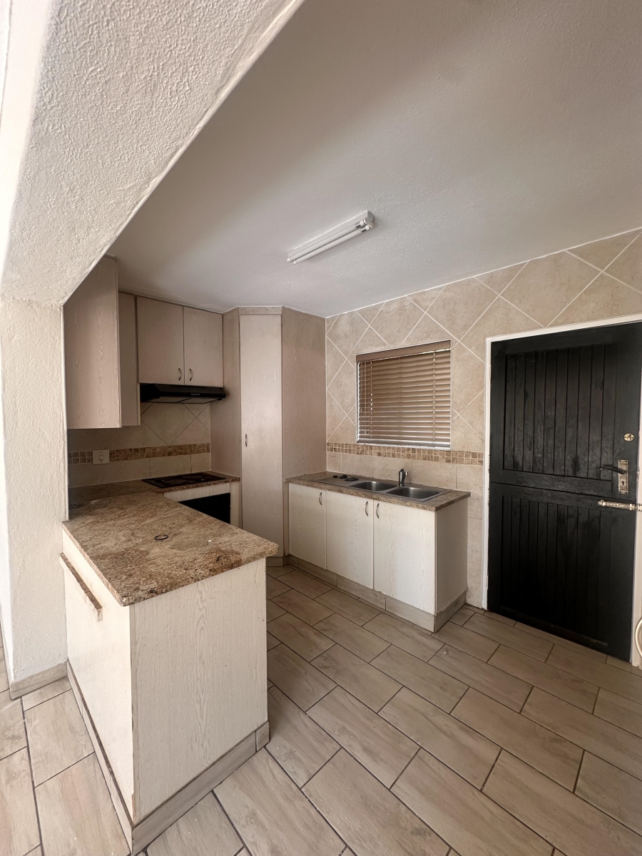 To Let 3 Bedroom Property for Rent in Kyalami Hills Gauteng