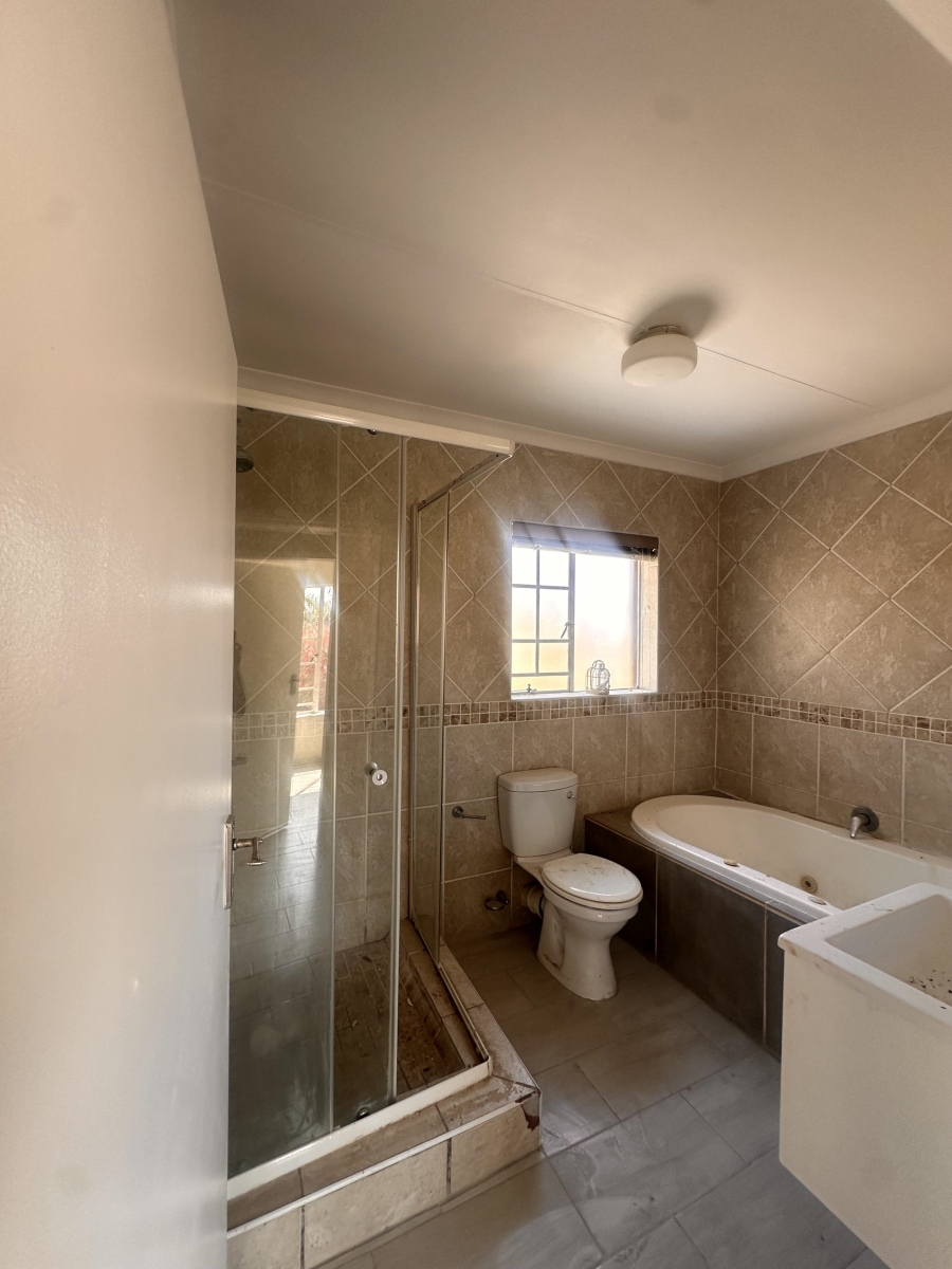 To Let 3 Bedroom Property for Rent in Kyalami Hills Gauteng
