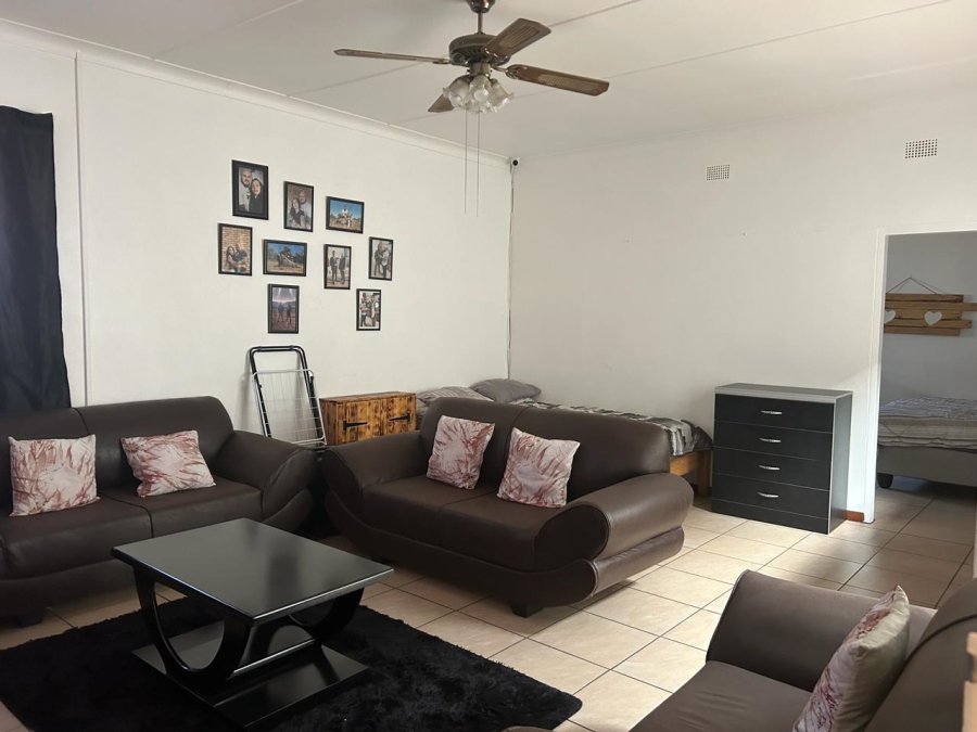 To Let 1 Bedroom Property for Rent in Queenswood Gauteng