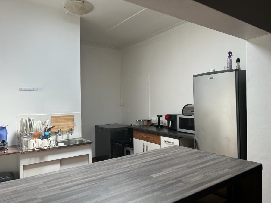 To Let 1 Bedroom Property for Rent in Queenswood Gauteng