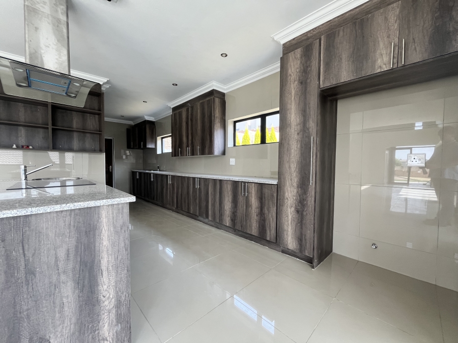 4 Bedroom Property for Sale in Eldo Village Estate Gauteng
