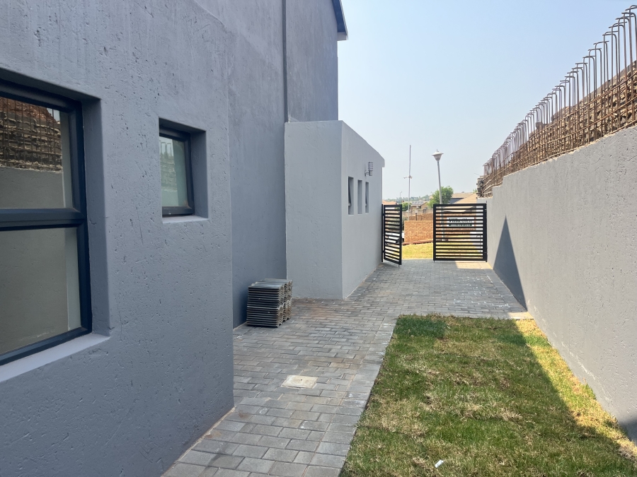 4 Bedroom Property for Sale in Eldo Village Estate Gauteng