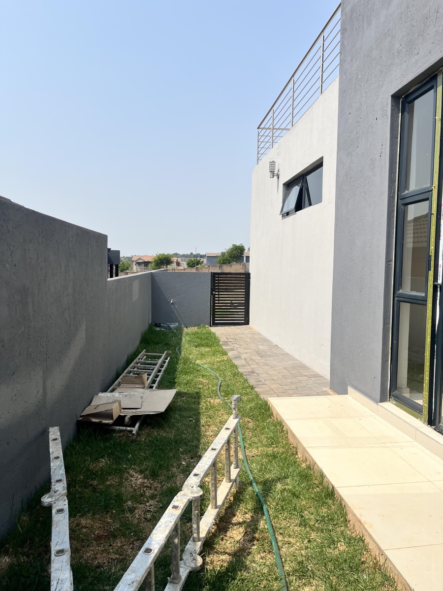4 Bedroom Property for Sale in Eldo Village Estate Gauteng