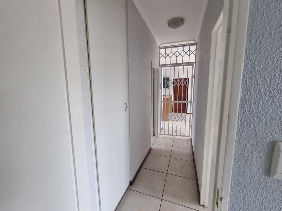 2 Bedroom Property for Sale in Ruimsig Gauteng