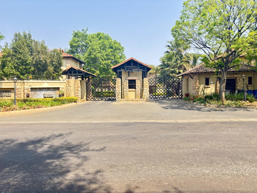 3 Bedroom Property for Sale in Faerie Glen Gauteng