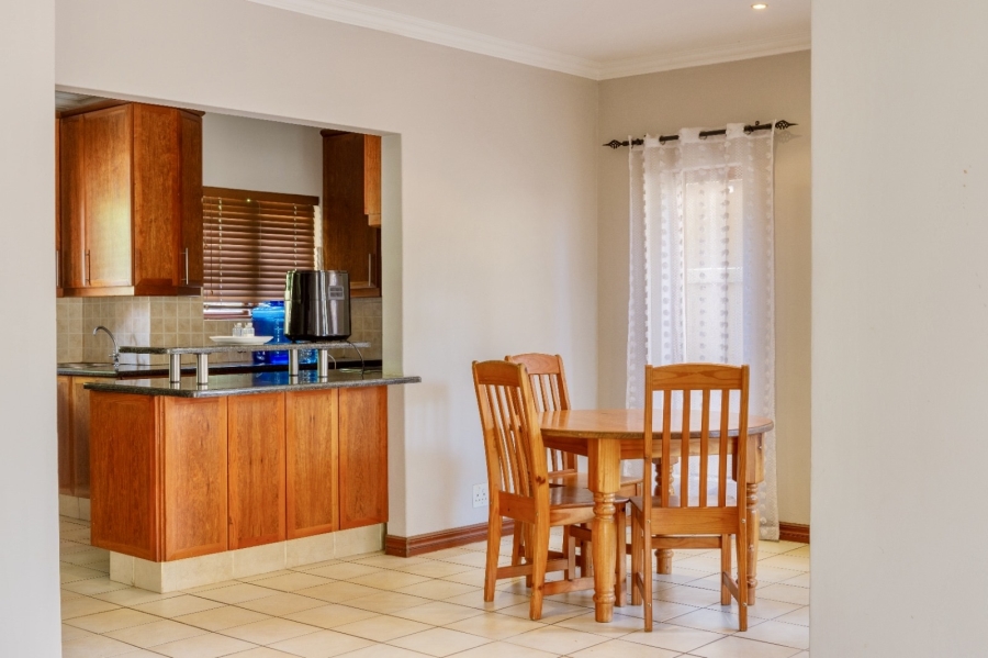 3 Bedroom Property for Sale in Faerie Glen Gauteng