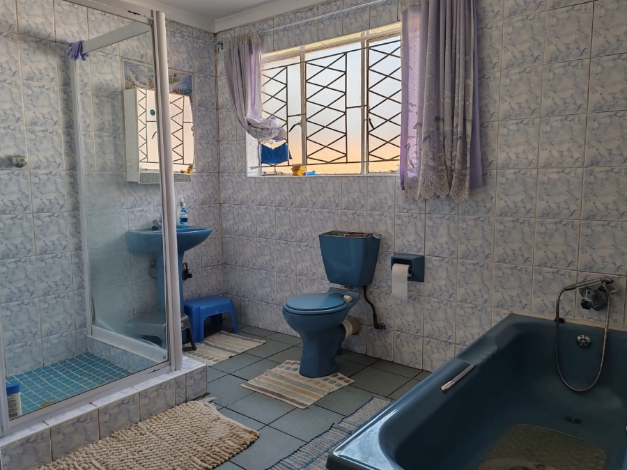 3 Bedroom Property for Sale in Bakerton Gauteng