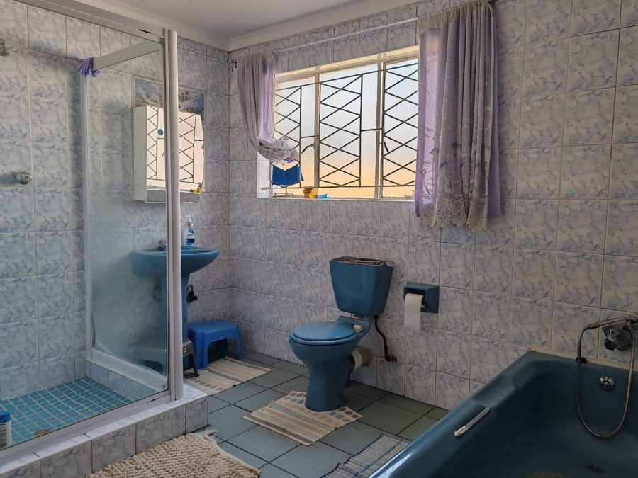 3 Bedroom Property for Sale in Bakerton Gauteng