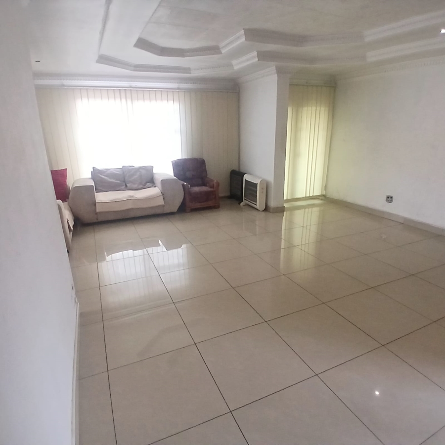 4 Bedroom Property for Sale in Spruit View Gauteng
