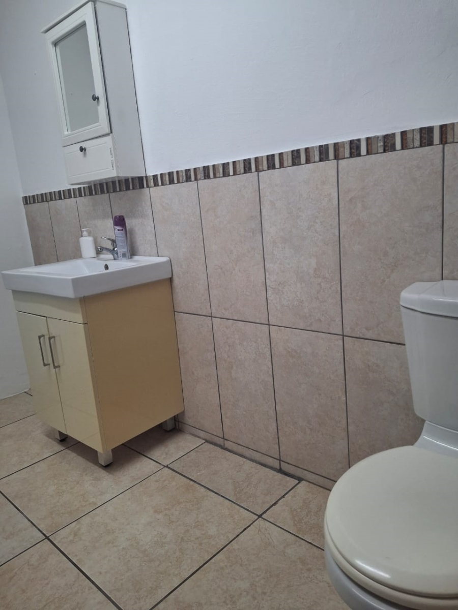 To Let 1 Bedroom Property for Rent in Eden Glen Gauteng