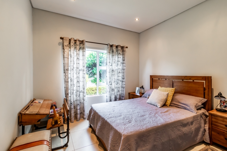 3 Bedroom Property for Sale in Waverley Gauteng