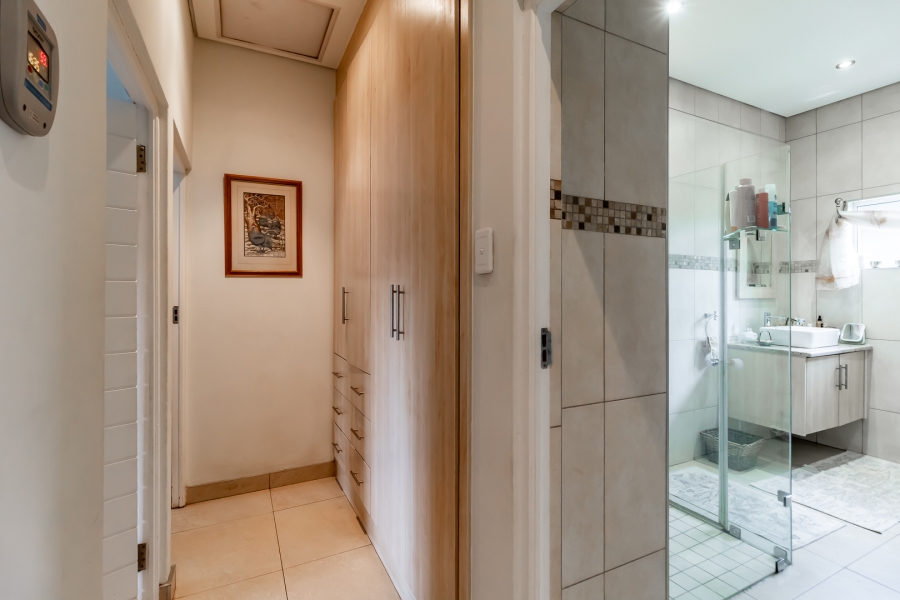 3 Bedroom Property for Sale in Waverley Gauteng