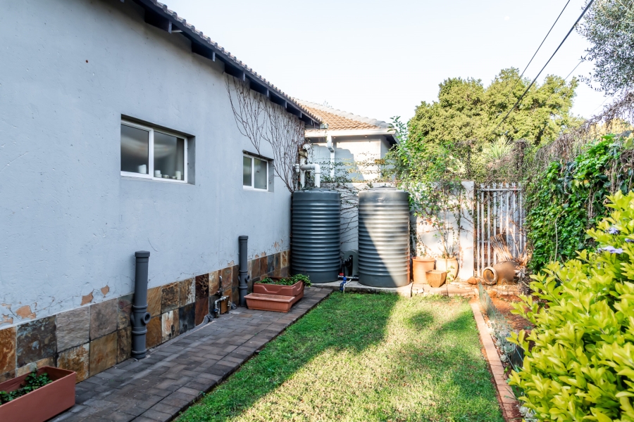 3 Bedroom Property for Sale in Waverley Gauteng
