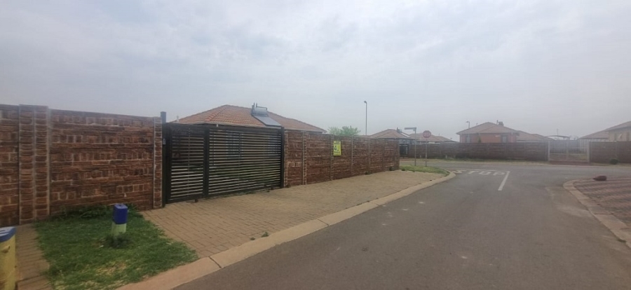 3 Bedroom Property for Sale in Sky City Gauteng