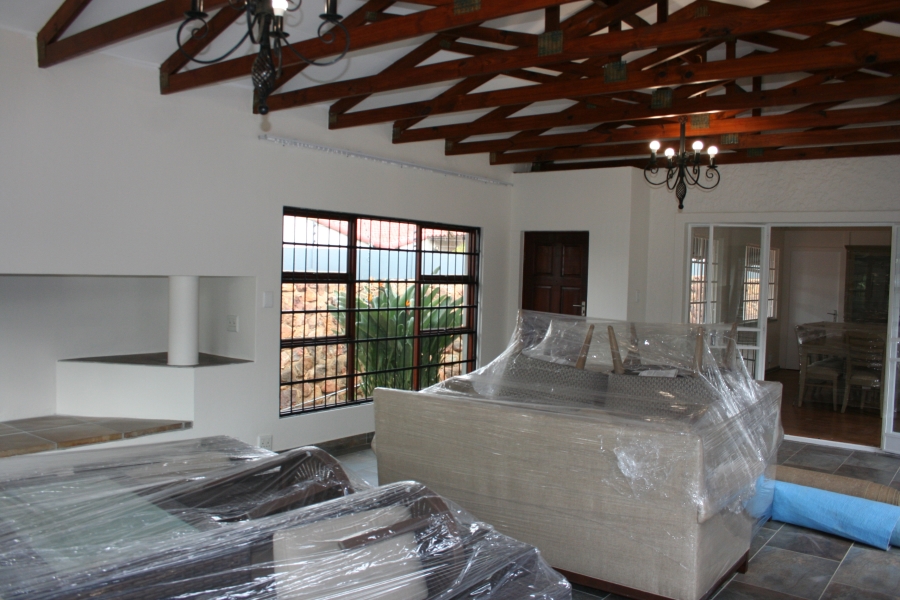2 Bedroom Property for Sale in Ashlea Gardens Gauteng