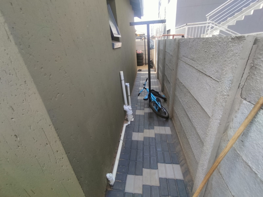 3 Bedroom Property for Sale in Protea Glen Gauteng