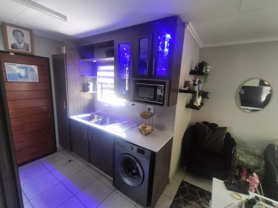 3 Bedroom Property for Sale in Protea Glen Gauteng