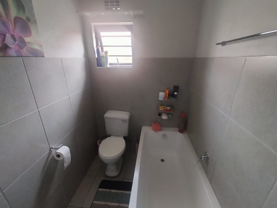3 Bedroom Property for Sale in Protea Glen Gauteng