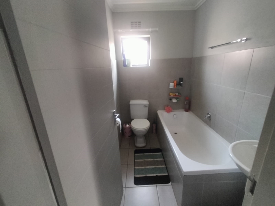 3 Bedroom Property for Sale in Protea Glen Gauteng