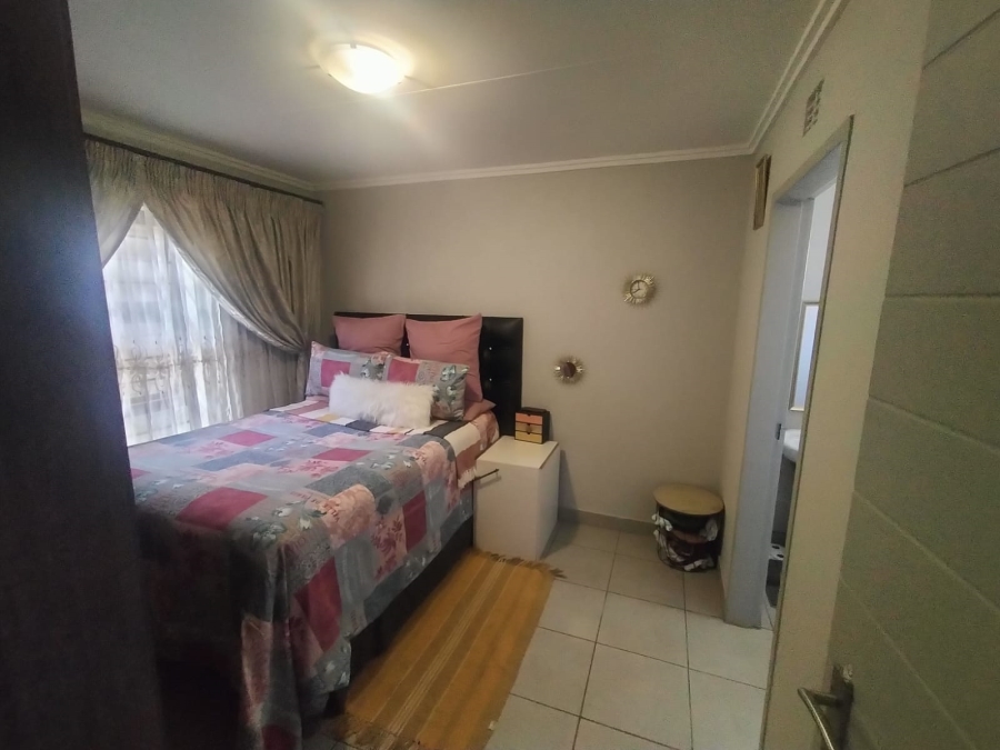 3 Bedroom Property for Sale in Protea Glen Gauteng