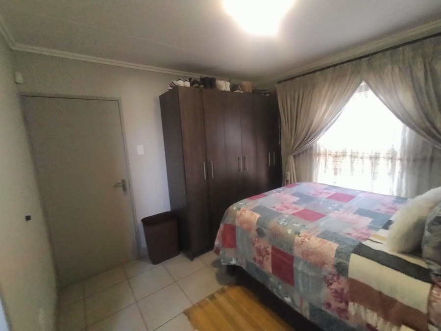 3 Bedroom Property for Sale in Protea Glen Gauteng