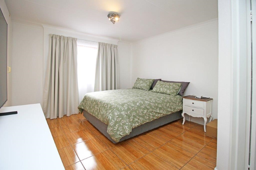 To Let 2 Bedroom Property for Rent in Victory Park Gauteng
